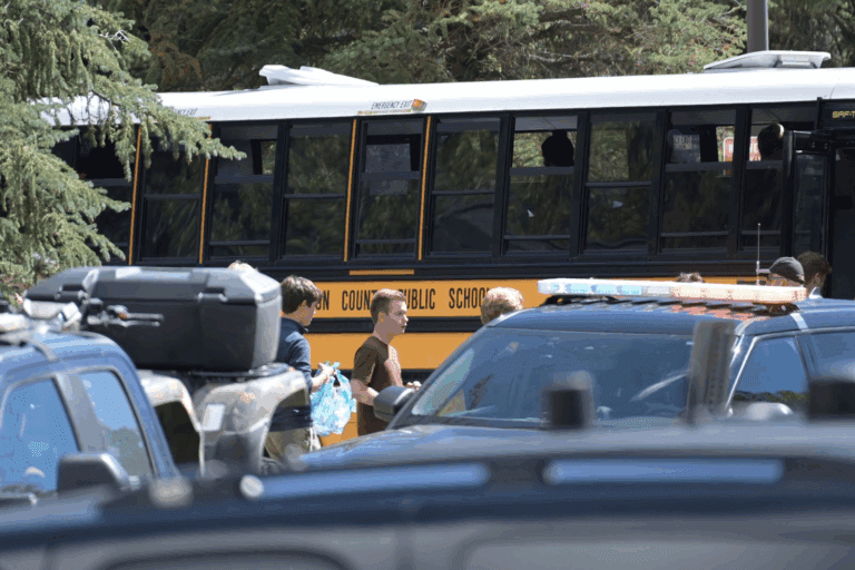 科羅拉多州校園再傳槍響！三名青少年重傷，槍手據信為學生