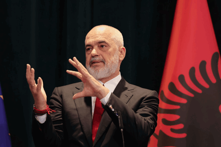 阿爾巴尼亞任命AI部長，反腐新舉措能否奏效？