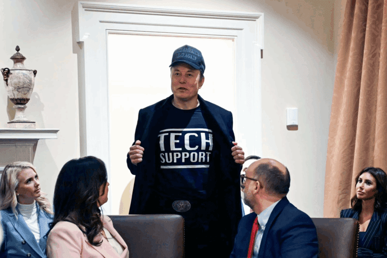 英國政界譴責馬斯克反移民集會言論