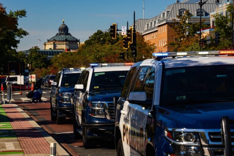 共和黨議員辦公室驚現「納粹美國旗」！國會警察已介入調查