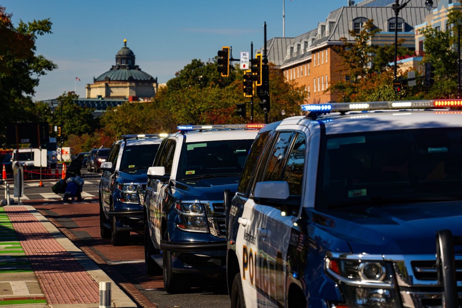 共和黨議員辦公室驚現「納粹美國旗」！國會警察已介入調查