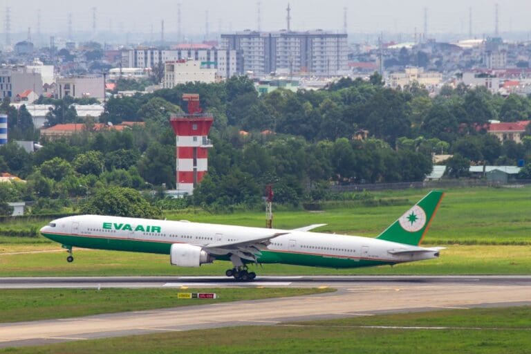 長榮航空向已故空服員索假單，背後過勞疑雲引爆眾怒