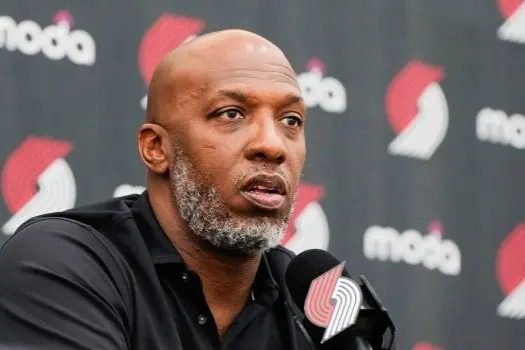 NBA曝醜聞，主帥成「賭帥」？拓荒者隊主教練等30多人涉黑手黨賭局遭捕，背後真相驚人