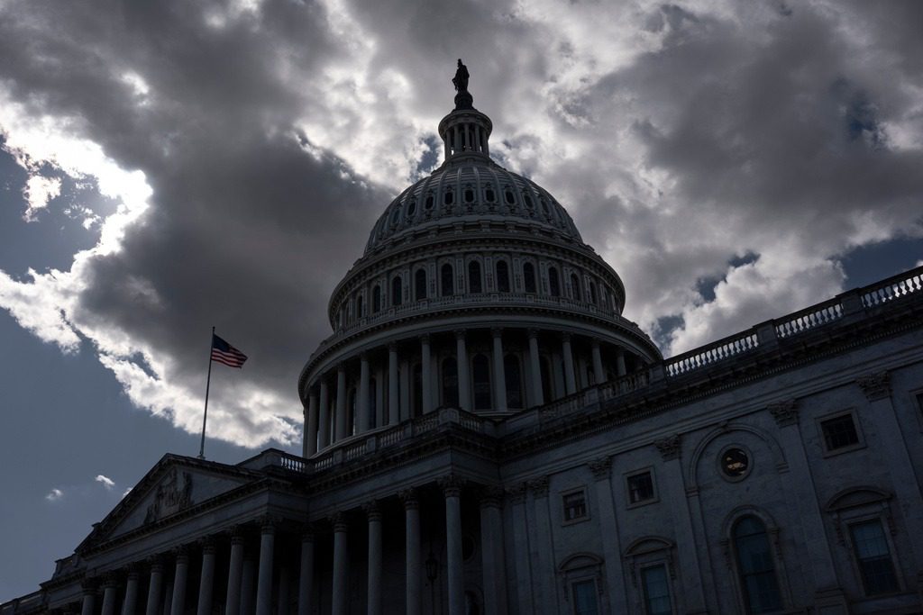 政府停擺危機升級：數千萬家庭面臨糧食、教育與醫療援助中斷風險