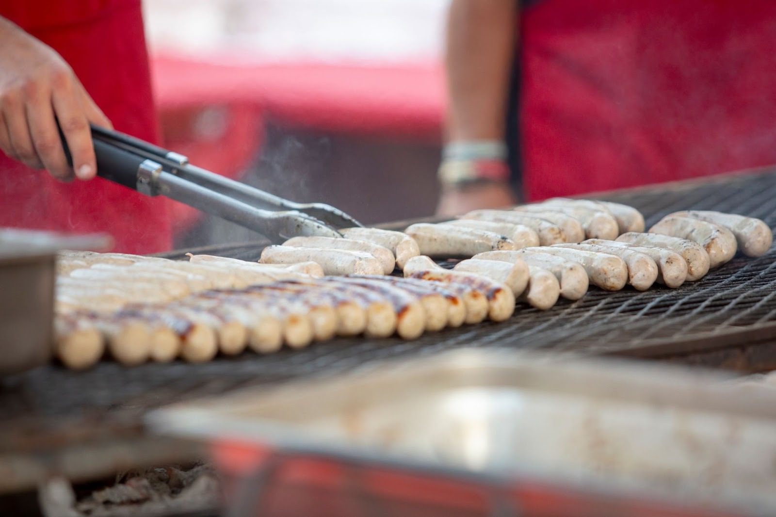 華府國稅局律師因政府停擺賣熱狗？奇特菜單引發路人好奇
