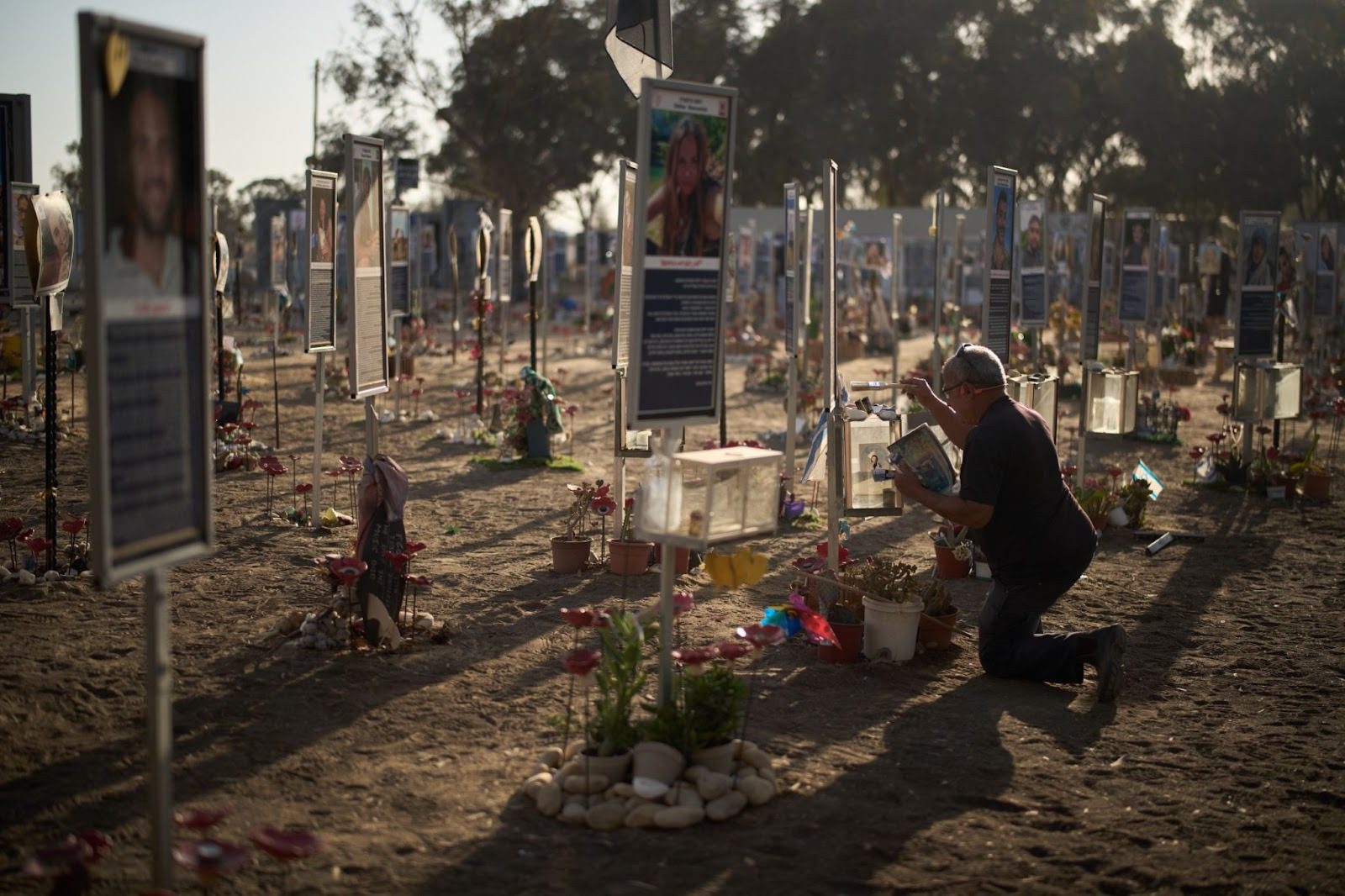 哈馬斯襲擊兩週年：以色列全國悼念，停火談判背後誰在角力？