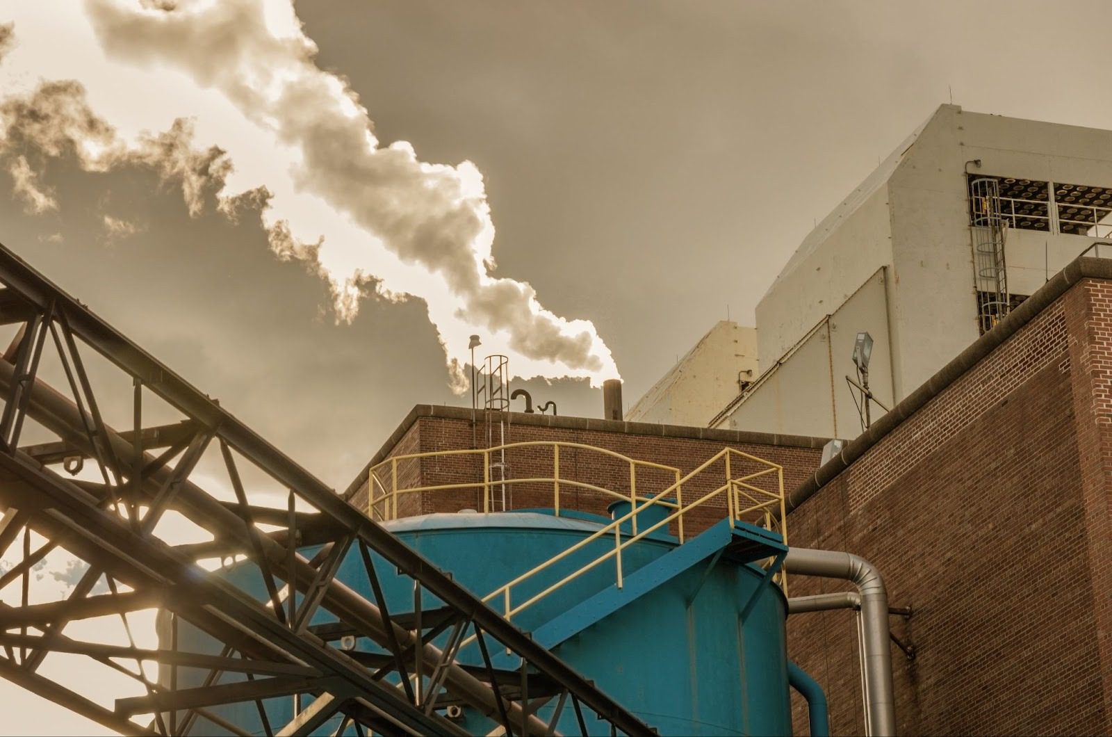 布魯克林電單車雙載釀悲劇，致命超速亂象誰來管？