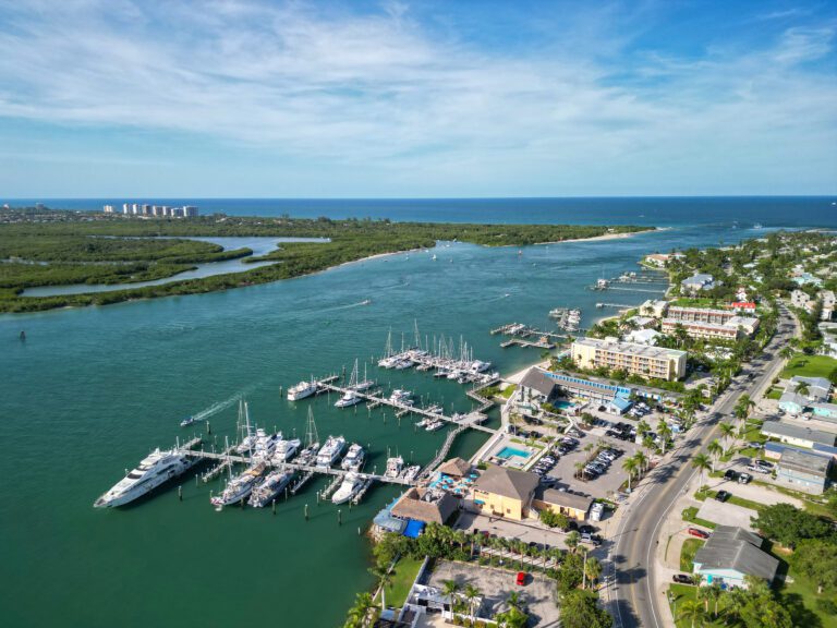 佛州聖露西港槍擊案釀兩死，槍手對峙後自轟身亡