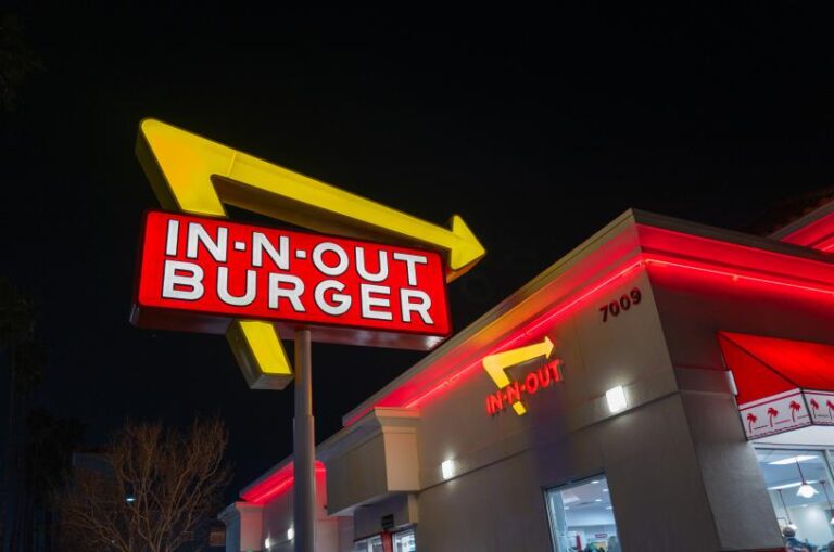 In-N-Out 要搬離加州？面對全網「忘恩負義」的指責，總裁斯奈德的回答是……