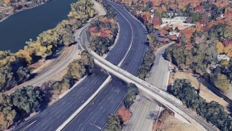 新建行人天橋嚴重豆腐渣 未用過就要拆 市府須徹底追責｜細說燊語