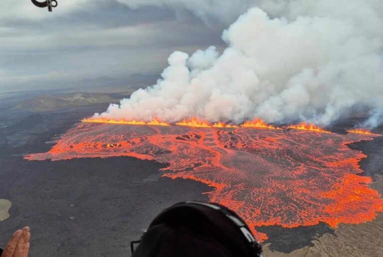 地震之後 冰島火山爆發