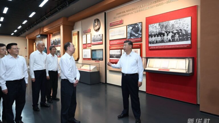 習近平考察廣東梅州，瞻仰葉劍英紀念園，釋放了哪些信號？