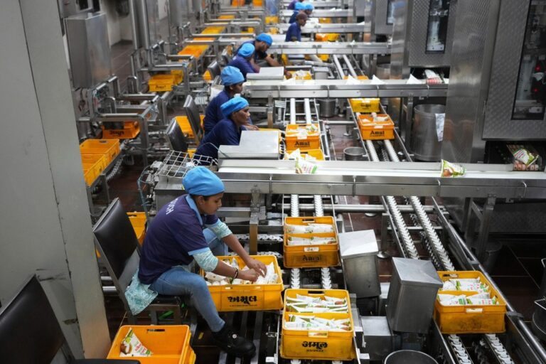 美印貿易戰現轉機？特朗普高關稅下印度出口意外飆升