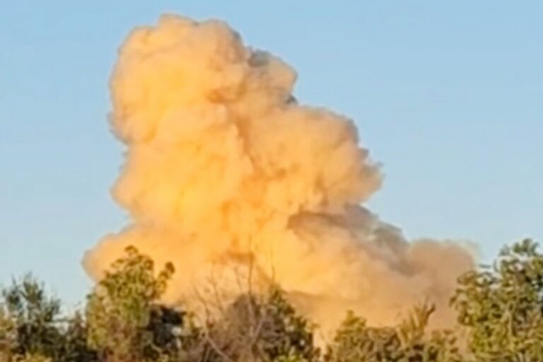 密西西比化工廠爆炸導致氨氣外洩，當地居民緊急撤離