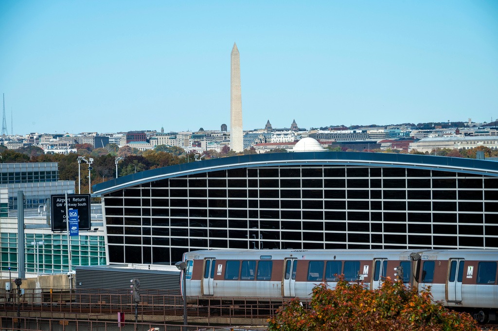 華府列根機場現安全威脅！聯合航空客機緊急疏散