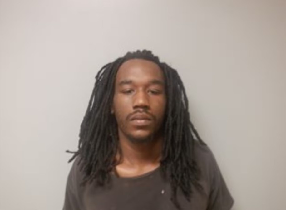 阿肯色州男子將女子踩至昏迷，被捕後竟稱「反應過度」？